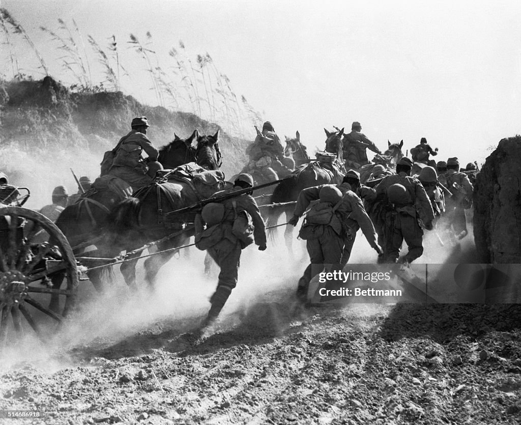 Japanese Troops Advance on Chinese Army