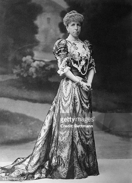 Maria Christina , Queen of Pain, mother of Alfonso XIII. Photograph, full length figure.