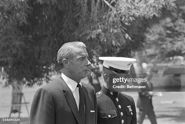 Joe DiMaggio at Marilyn Monroe's funeral.