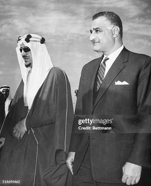 King Saud visits President Nasser of Egypt in Cairo.