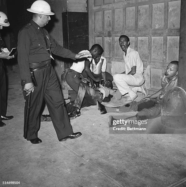 64 Harlem Riot 1964 Stock Photos, High-Res Pictures, and Images - Getty ...