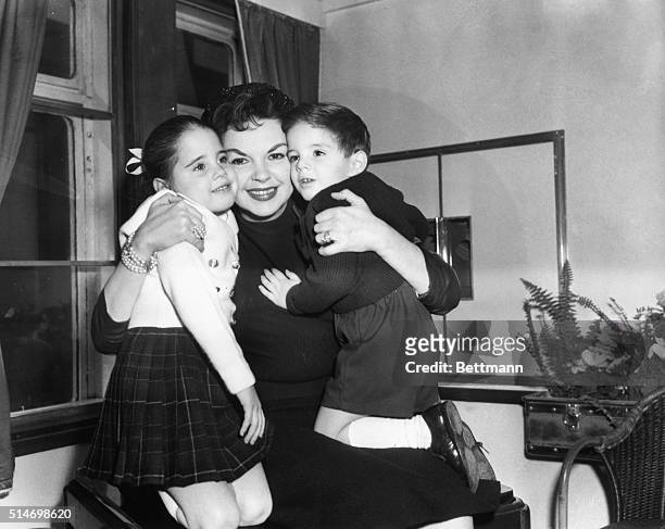 New York, NY: Judy Garland with daughter Lorna Luft and Joseph, 2.