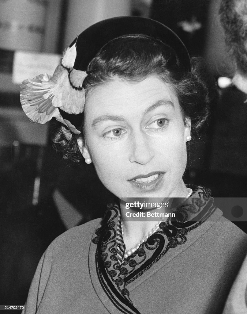 Queen Elizabeth Closeup With Hat