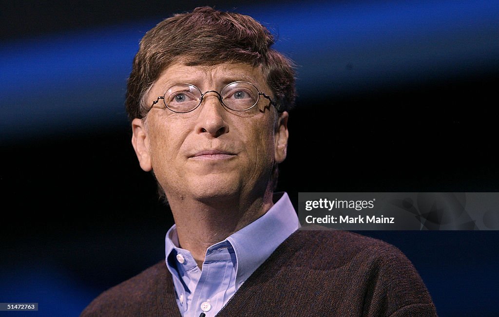 Bill Gates Unveils The Latest Digital Devices