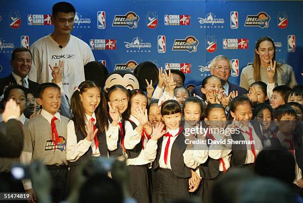 Yao Ming Ruth Riley 78 Mickey Riley Stock Photos, High-Res Pictures, and Images - Getty Images