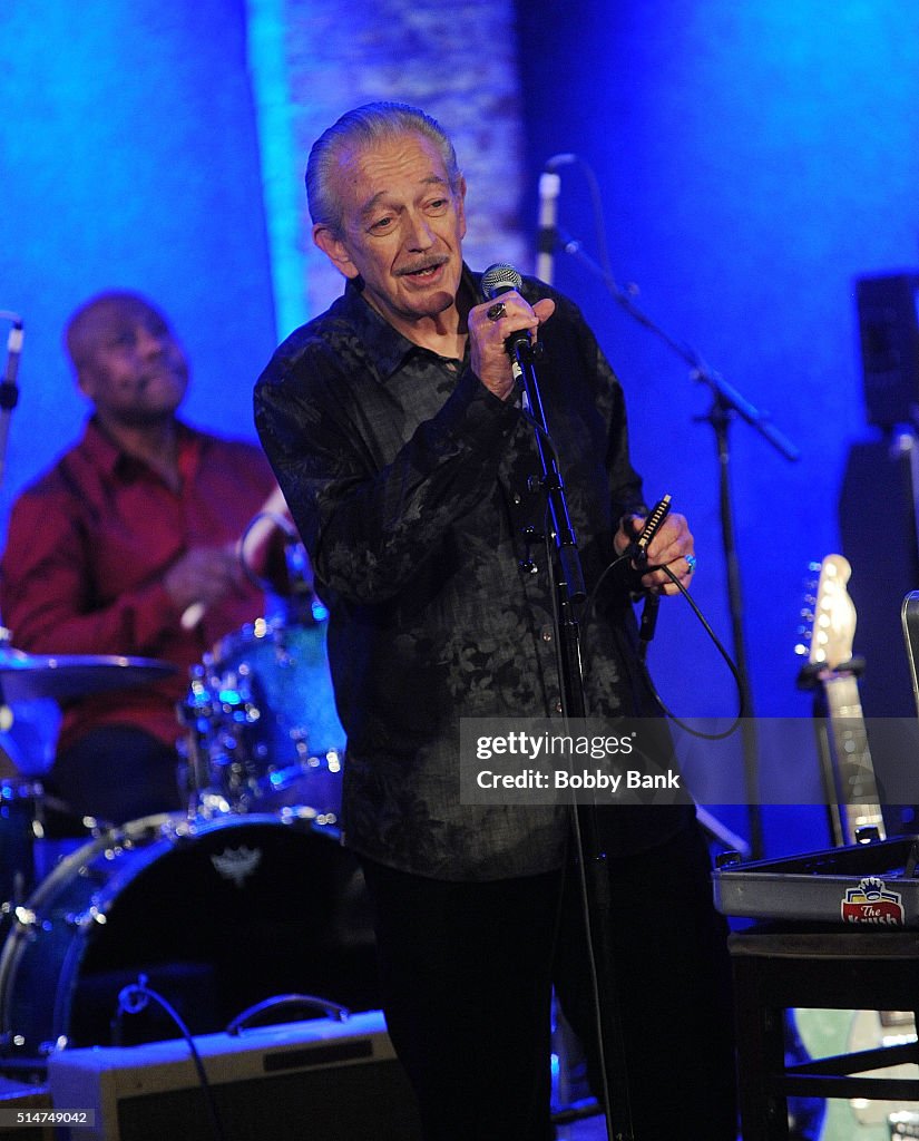 Charlie Musselwhite In Concert - New York, NY