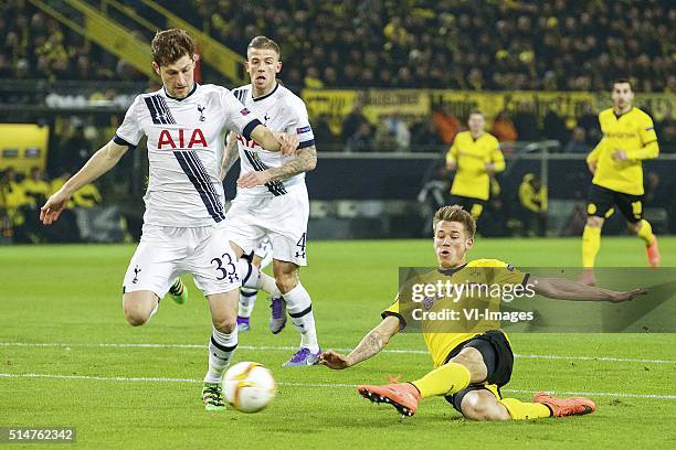 Ben Davies of Tottenham Hotspur FC, Toby Alderweireld of Tottenham Hotspur FC, Erik Durm of Borussia Dortmund during the UEFA Europa League round of...