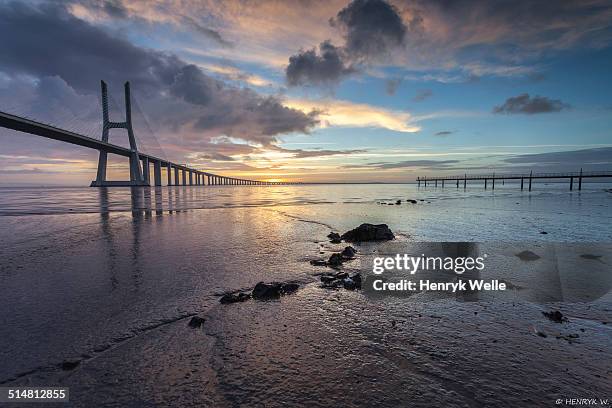 ponte vasco da gama - ponte vasco da gama stock-fotos und bilder