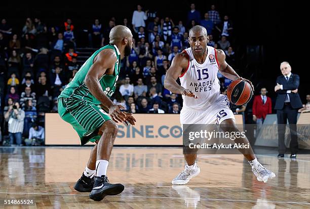 Jayson Granger, #15 of Anadolu Efes Istanbul in action during the 2015-2016 Turkish Airlines Euroleague Basketball Top 16 Round 10 game between...