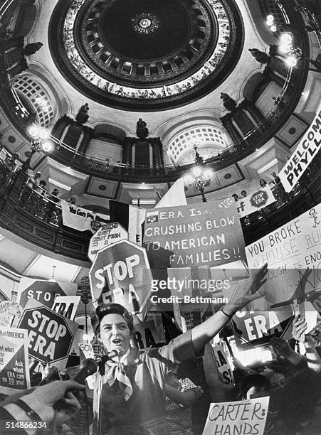 Stop ERA leader Phyllis Schlafly speaks at a rally in the Illinois State Capitaol rotunda