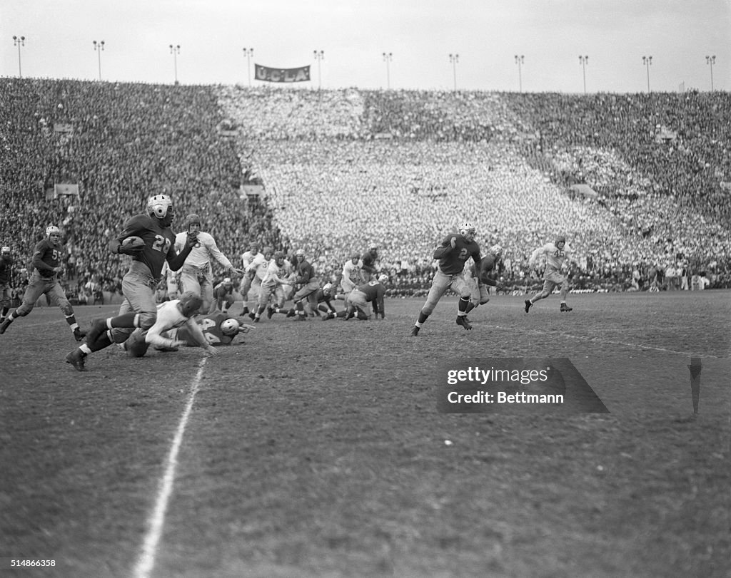 Jackie Robinson Playing Football Ucla