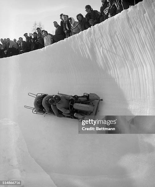Bob Sledding Racing 1,418 Bob St Moritz Stock Photos, High-Res Pictures, and Images - Getty ...