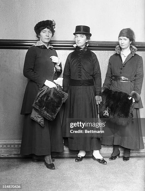 New York, NY: L to r: Mrs. Rose Pastor Stokes, Mrs. Margaret Sanger and Ethel Byrne, Mrs. Sanger's sister, in court. Mrs. Sanger is on trial for...