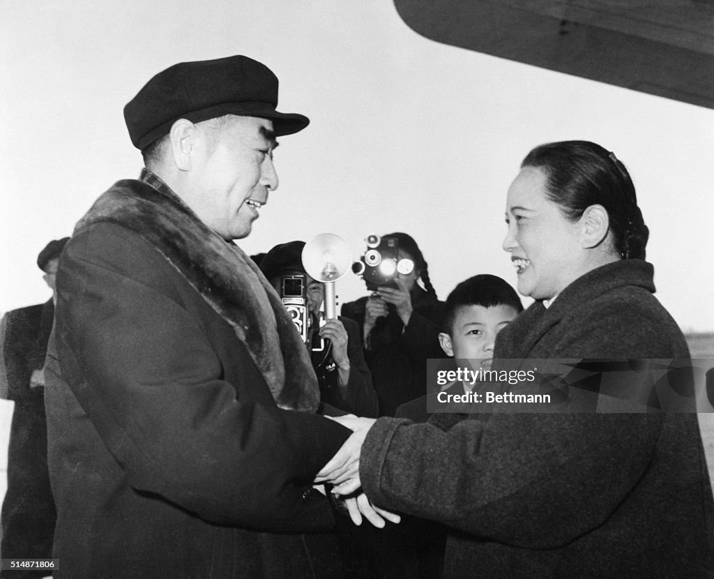 Zhou Enlai Greeting Soong Ch'ing-ling
