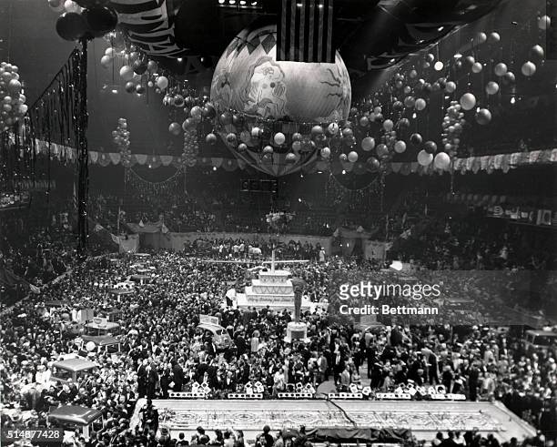 New York: This is a general view of the crowd that made up the "intimate" party given by producer by Mike Todd in Madison Square Garden here, October...