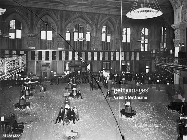 New York, NY: Interior of the New York Stock Exchange, old building: brokers sitting around. Photograph 1895.