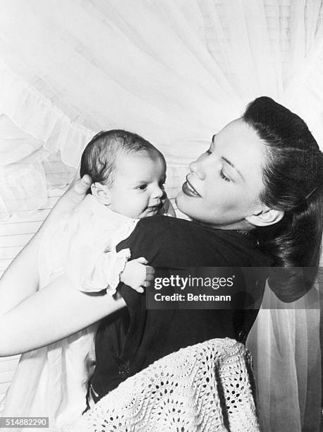 Judy Garland, with baby Liza.