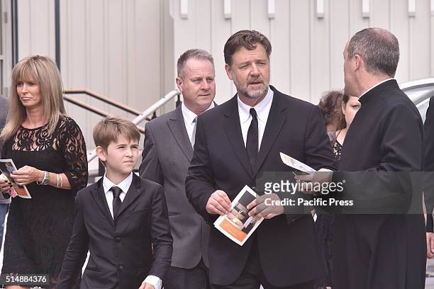 Actor and cousin Russell Crowe joins family and friends to farewell cricketer Martin Crowe. New Zealand cricketing legend Martin Crowe passed away at...