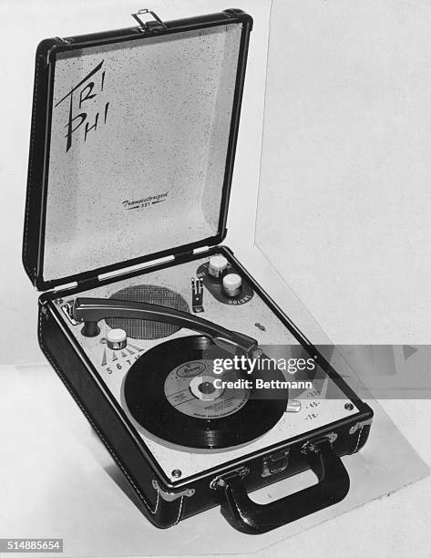 Tri Phi Gramophone. Undated Photograph.