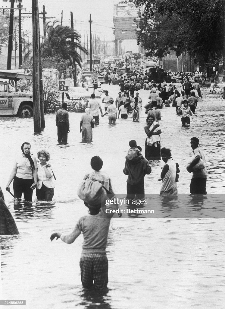 Hundreds Flee Hurricane Betsy