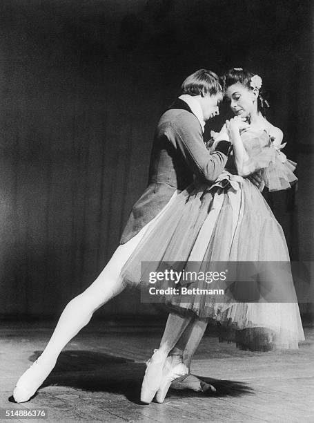 Dame Margot Fonteyn and Rudolf Nureyev in a scene from Marguerite and Armand.