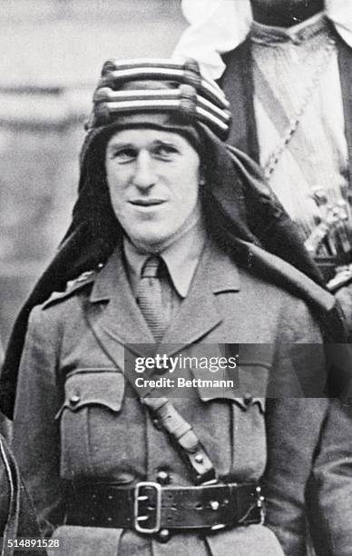 Paris: Thomas Edward Lawrence, of Arabia, , British archaeologist, soldier, and writer, photographed in Middle Eastern headdress during the Peace...