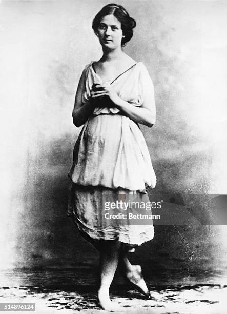 Isadora Duncan in her younger years. Undated photograph.