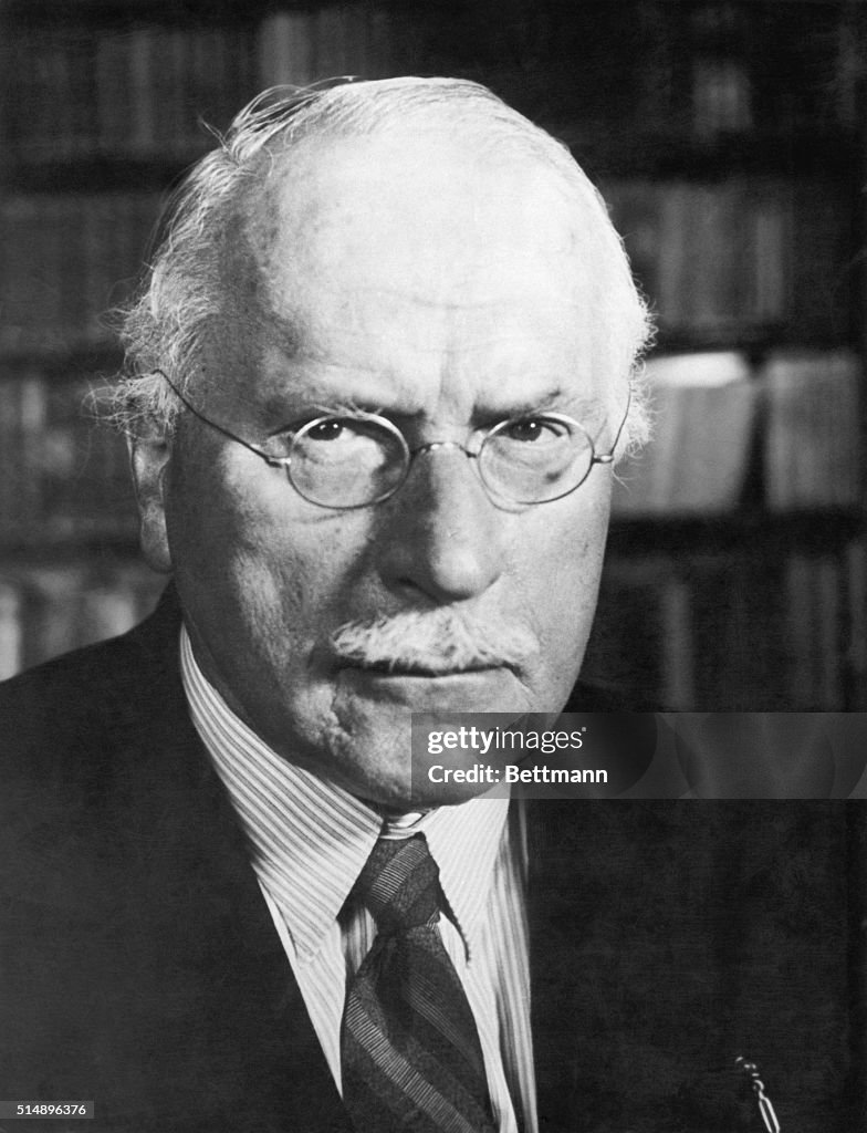 Carl Gustav Jung, Swiss Psychiartrist