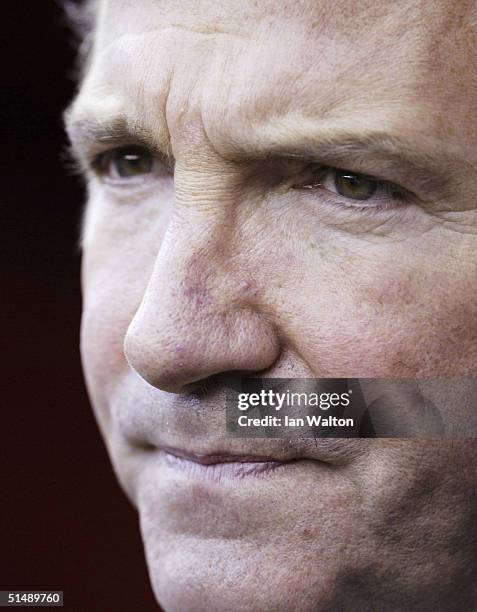 Newcastle United manager Graeme Souness looks on during the Barclays Premiership match between Charlton Athletic and Newcastle United on October 17,...