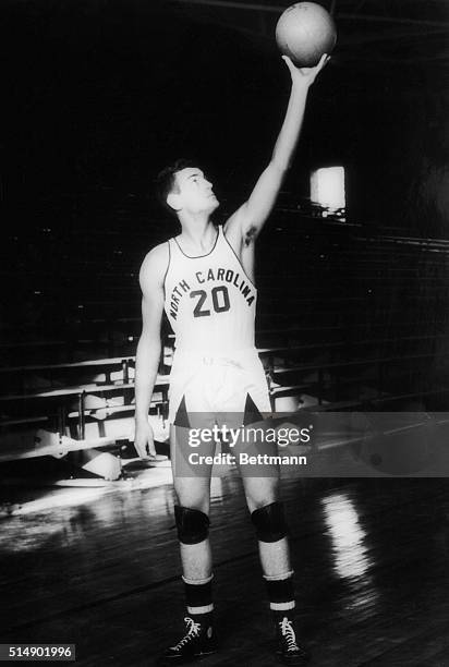 George Glamack,center, North Carolina University basketball team, 1938-1939