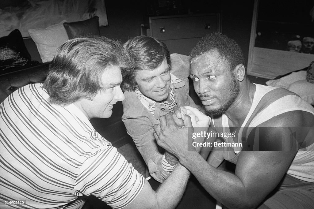Joe Frazier Armwrestles W/Baseball Playe