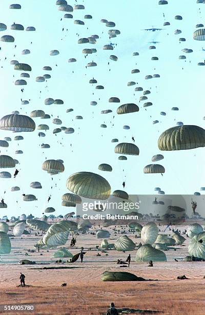 Paratroopers from the 82nd Airborn Division, return to Fort Bragg on January 12, 1990 after the invasion of Panama, December 21, 1989. The invasion...