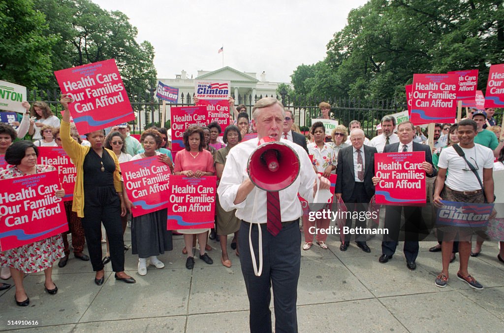 Afscme Nurses Members of the AFSCME demonstrate outside the White House, where the ...
