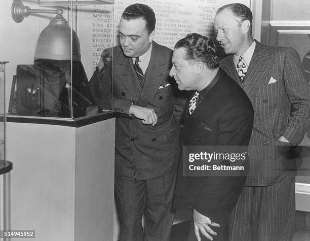 Edgar Hoover with Amos n' Andy in the F.B.I. Crime Museum.