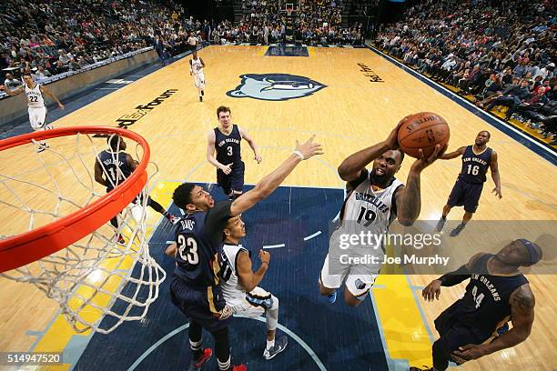 Hairston of the Memphis Grizzlies goes for the layup against the New Orleans Pelicans during the game on March 9, 2016 at FedExForum in Memphis,...