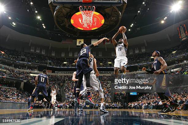 Hairston of the Memphis Grizzlies goes for the layup against the New Orleans Pelicans during the game on March 9, 2016 at FedExForum in Memphis,...