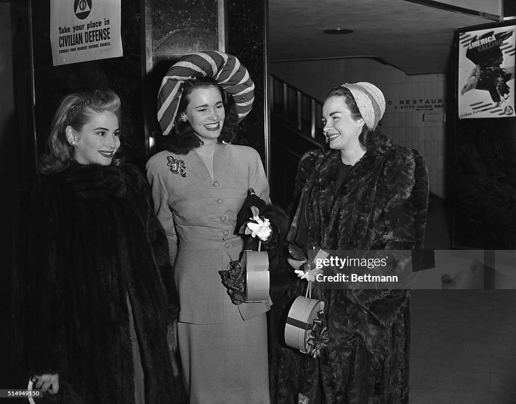 Gloria Vanderbilt and Two of Her Bridesmaids