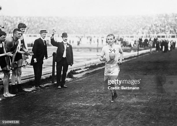 Olympic Games, London, England 1908. Marathon race, Alton Welton, U.S.A.
