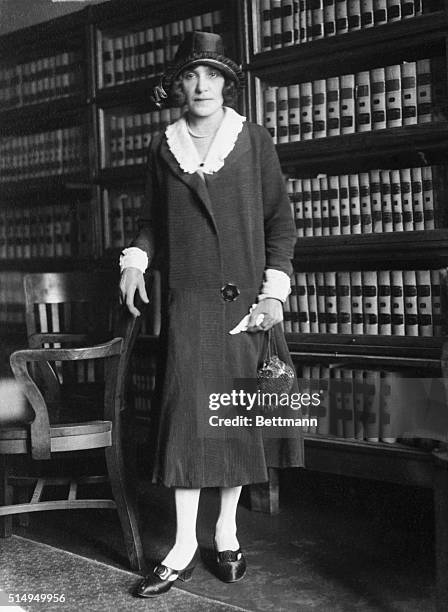 Alice Jones Rhinelander poses during the annulment trail of her marriage to Leonard "Kip" Rhinelander. Alice Jones was the daughter of working-class...