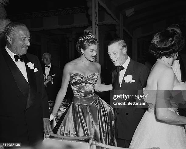 Esther Williams chats with the Duke of Windsor at the Polo Ball.