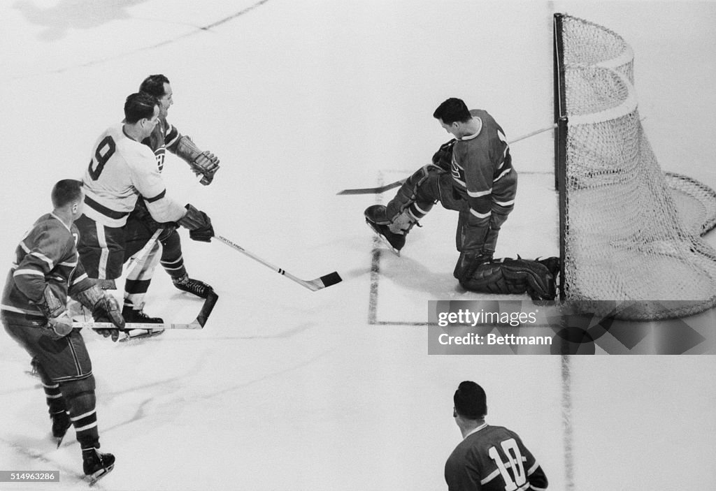 Canadians Beating the Red Wings
