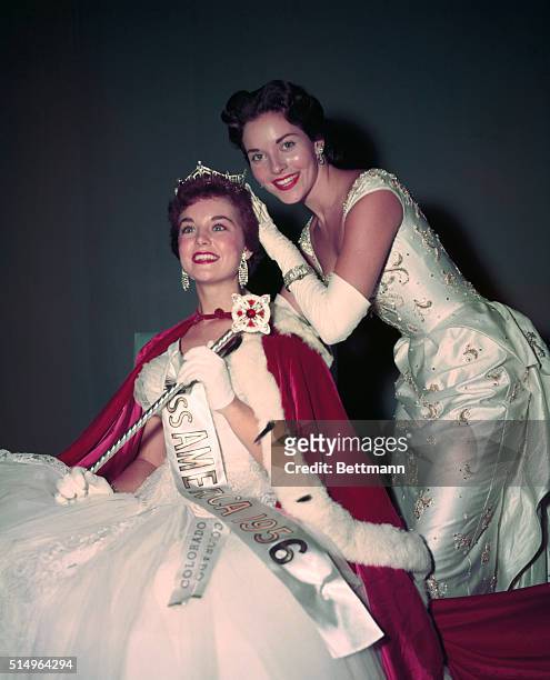 Sharon Kay Ritchie being crowned Miss America of 1956 by Lee Ann Meriwether, Miss America of 1955.