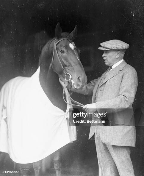 Samuel Riddle Race horse Man O' War is shown with his owner, Samuel D. Riddle. News ...