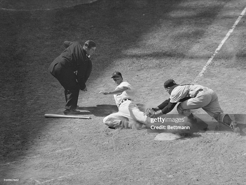 Yogi Berra Tagging Runner Out