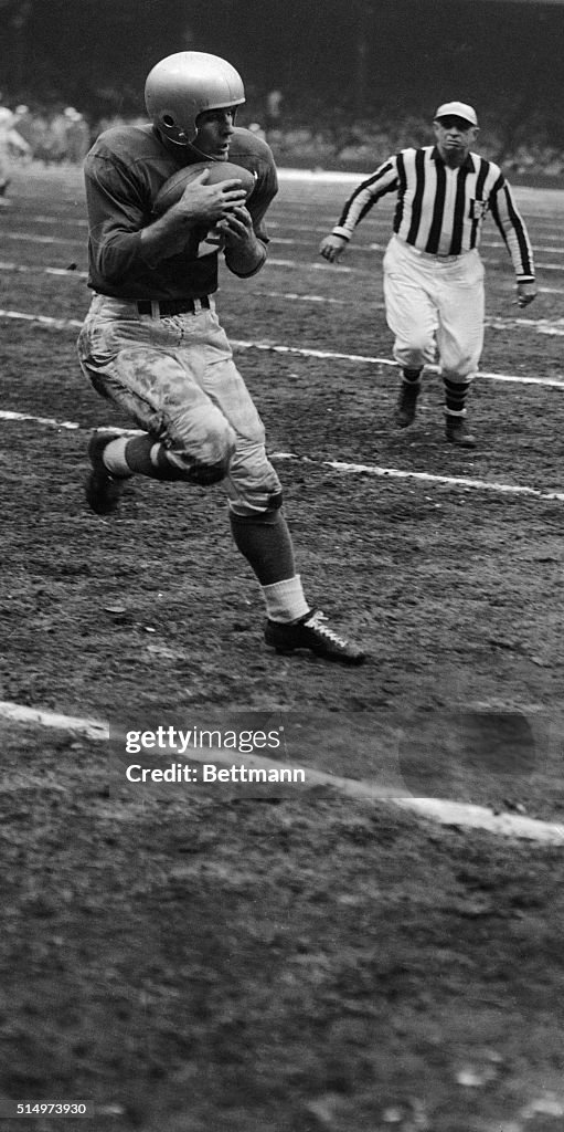 Doak Walker Catching a Pass