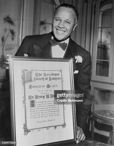 Dr. Percy Julian receives Decalogue Society Award.