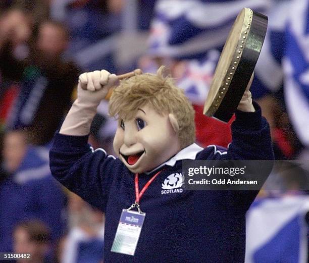 Scruff Rugby Edinburgh Mascot Photos and Premium High Res Pictures - Getty Images