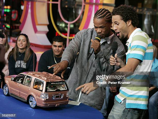 rap artist xzibit during his guest appearance on mtv's... Vj On Mtv 2 Photos and Premium High Res Pictures - Getty Images