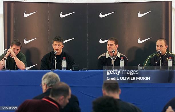 South African players Robbie Fleck, Bobby Skinstad, Rassie Erasmus, and Pieter Muller give a press conference 27 October 1999 at Twickenham Stadium...
