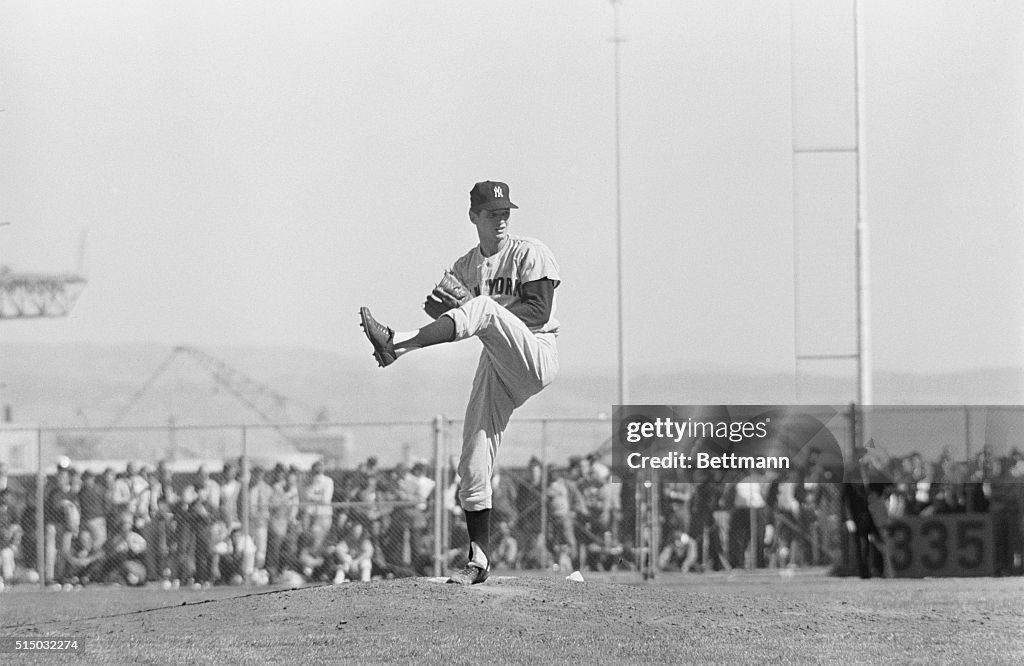 Ralph Terry Pitching